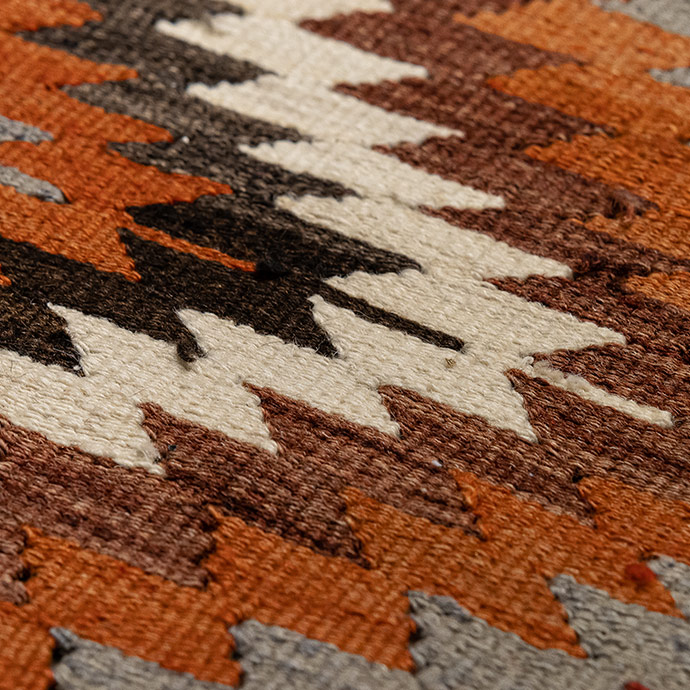 vintage uşak el dokuması kilim 2,40m2 için detaylı bilgi göster vintage uşak el dokuması kilim 2,40m2 resmi