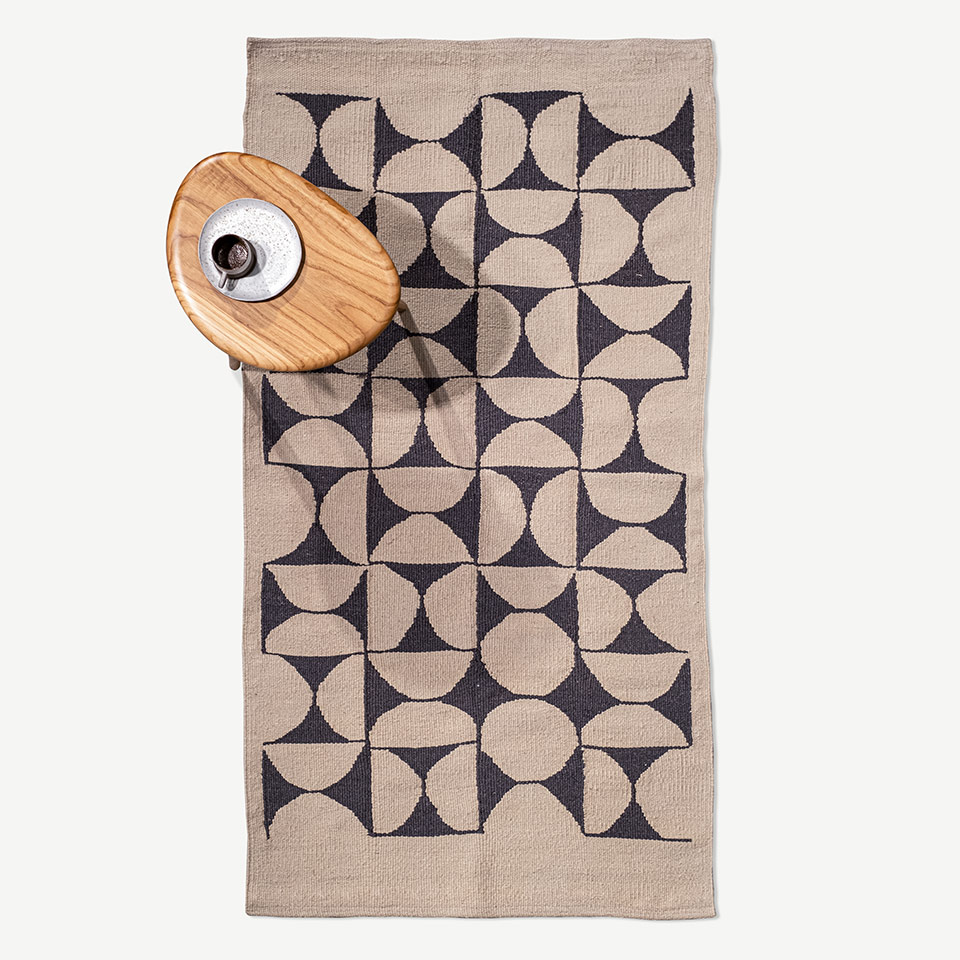 square el dokuması kilim 70x145, 1,10 m2 için detaylı bilgi göster square el dokuması kilim 70x145, 1,10 m2 resmi