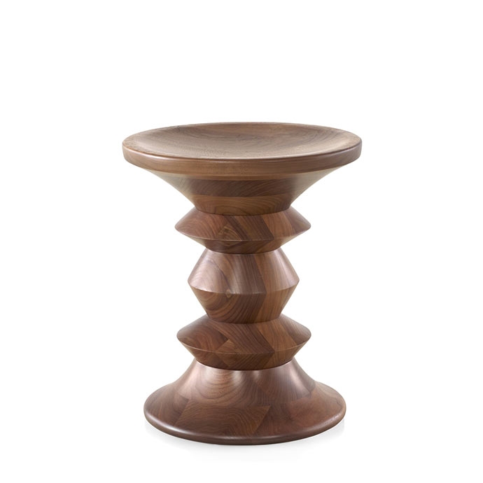 eames walnut stool c type'in resmi