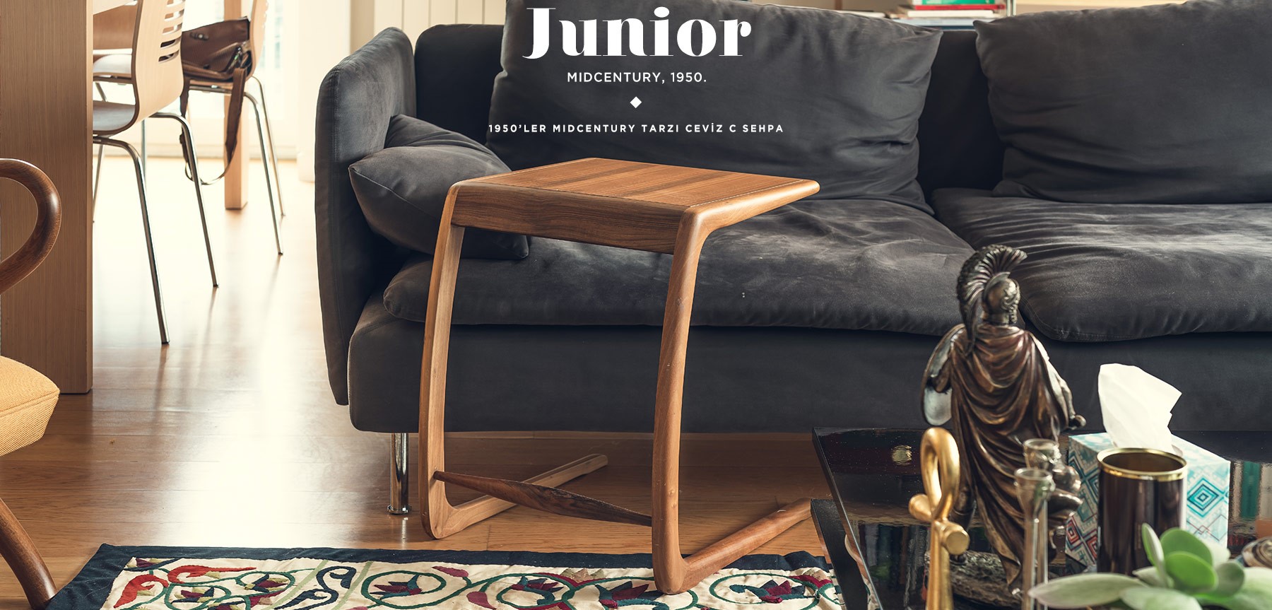 junior midcentury c sehpa'in resmi