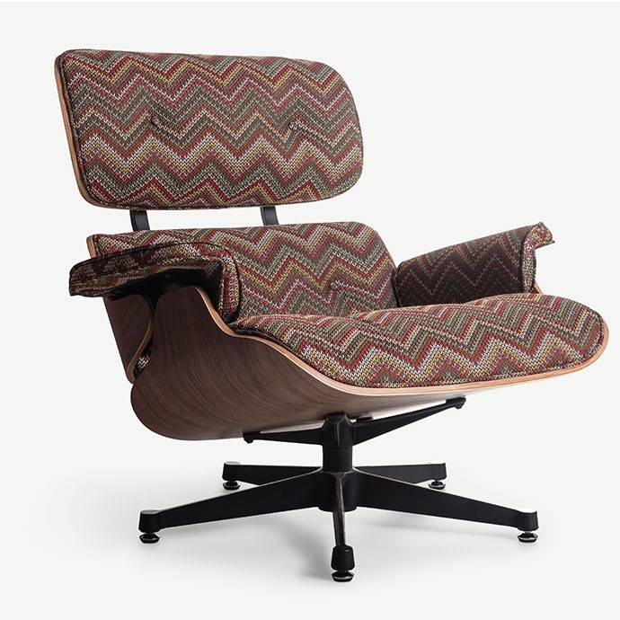 Eames Lounge Chair'in resmi