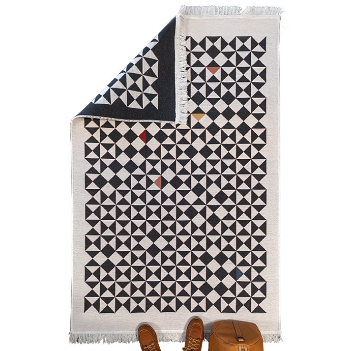 midcentury cross minor kilim serisi'in resmi