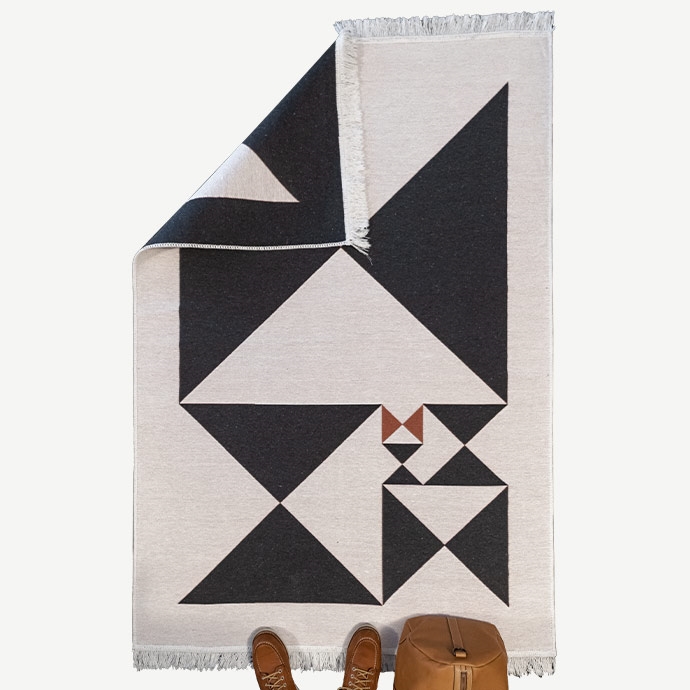 midcentury cross golden ratio kilim serisi'in resmi