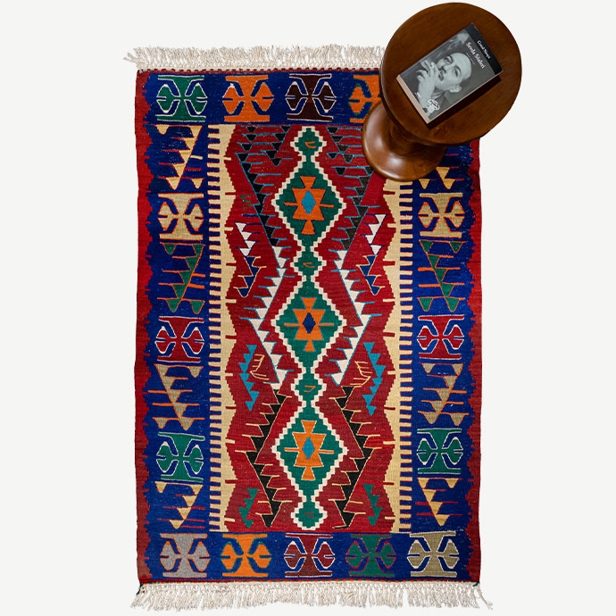 uşak el dokuması kilim 2,03 m2'in resmi