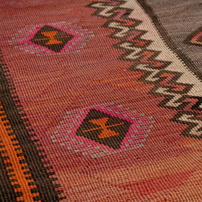 vintage kars el dokuması kilim 6,22 m2'in resmi