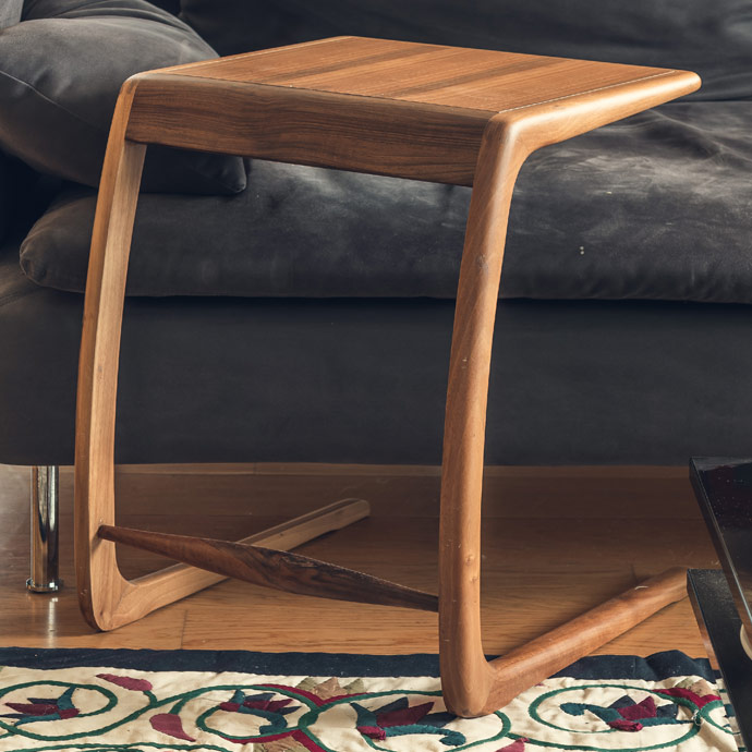 junior midcentury c sehpa resmi