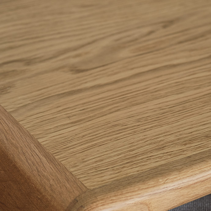 junior midcentury c sehpa meşe resmi