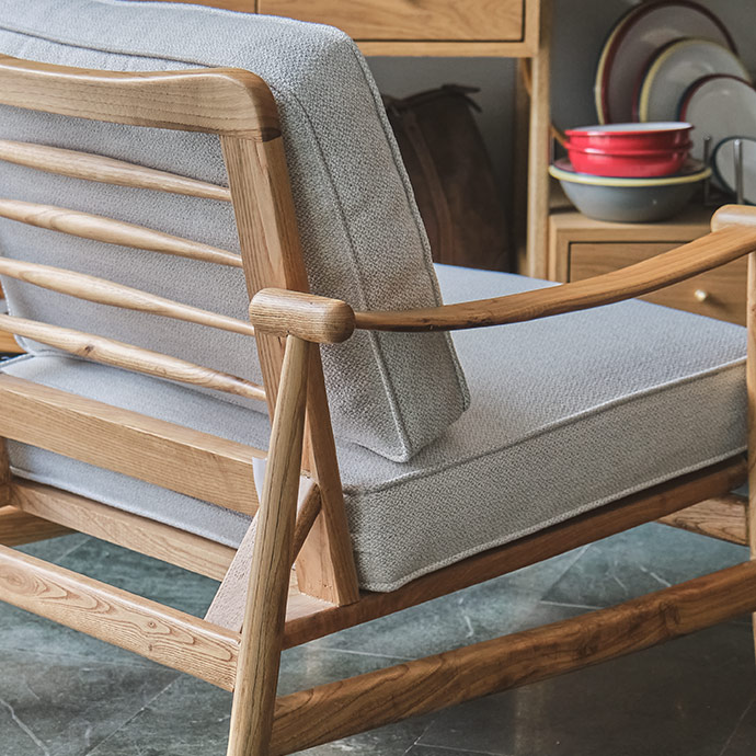 naif midcentury berjer resmi