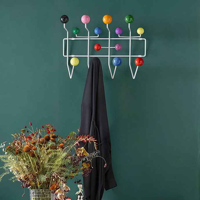 charles eames hang ıt all renkli toplu askılık resmi