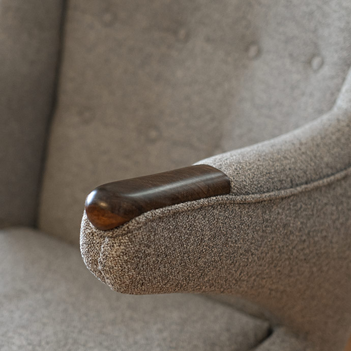 papa bear chair resmi