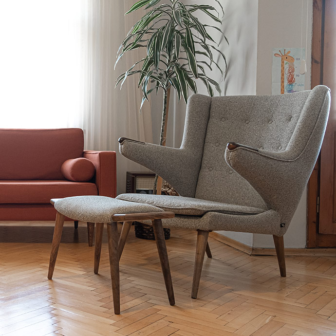 papa bear chair resmi