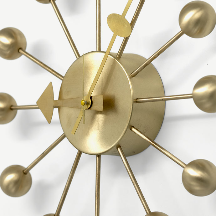 george nelson mat pirinç ball clock resmi