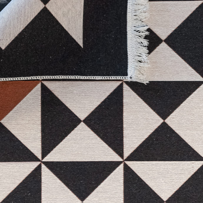 midcentury cross major kilim serisi resmi