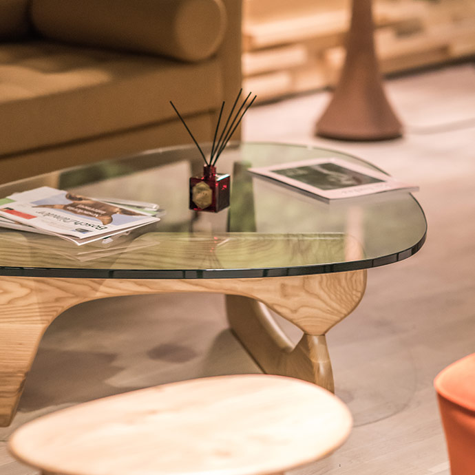 kestane noguchi table resmi