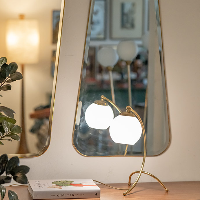 açılı büyük midcentury ayna resmi