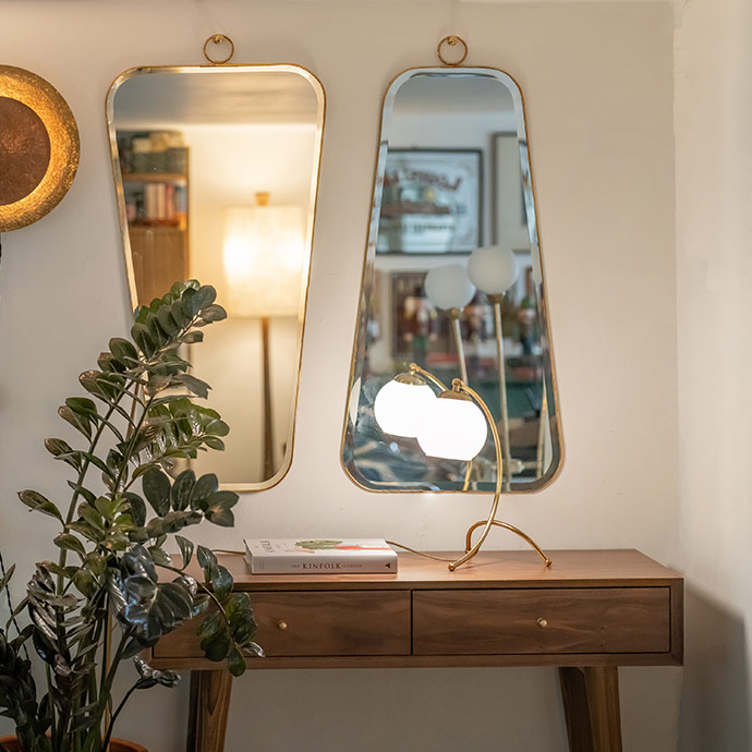 açılı büyük midcentury ayna resmi